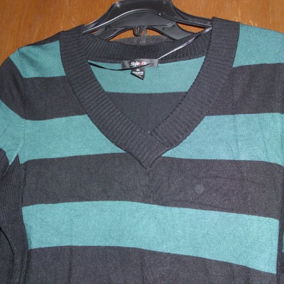 greenish blue and black sweater size xl style & co nwot - Picture 2 of 2